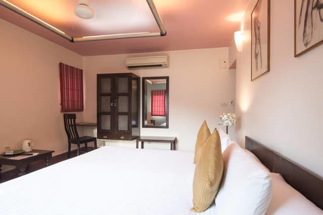 G 49 Bed & Breakfast New Delhi Exterior photo
