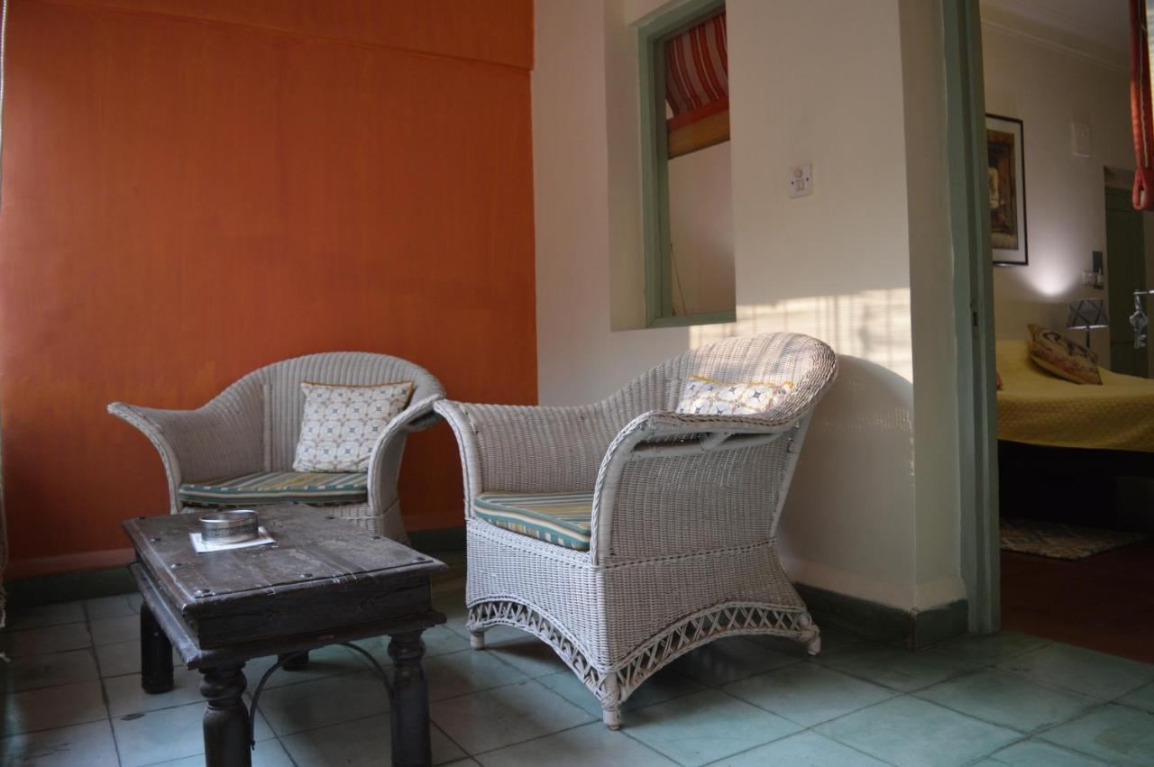 G 49 Bed & Breakfast New Delhi Exterior photo